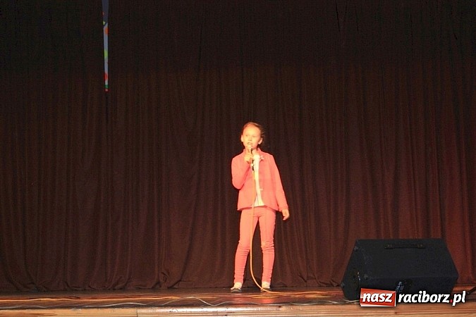 Zdjęcie w galerii na portalu naszraciborz.pl: Gminny Przegląd Zespoł&oacute;w Artystycznych w Krzanowicach wiadomości z regionu