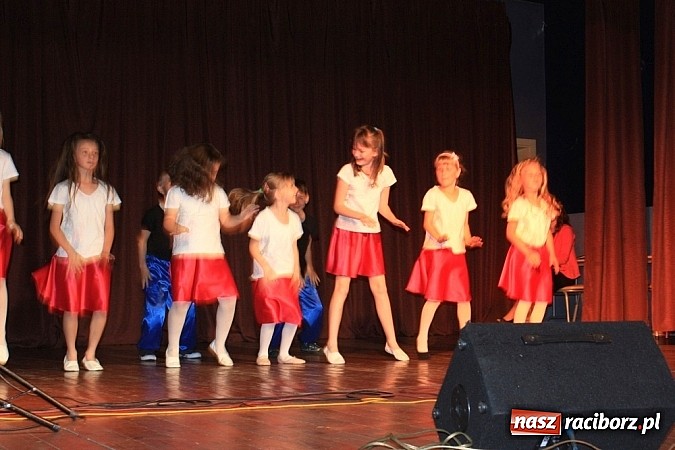 Zdjęcie w galerii na portalu naszraciborz.pl: Gminny Przegląd Zespoł&oacute;w Artystycznych w Krzanowicach wiadomości z regionu