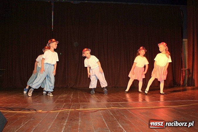 Zdjęcie w galerii na portalu naszraciborz.pl: Gminny Przegląd Zespoł&oacute;w Artystycznych w Krzanowicach wiadomości z regionu