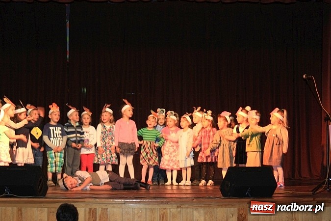 Zdjęcie w galerii na portalu naszraciborz.pl: Gminny Przegląd Zespoł&oacute;w Artystycznych w Krzanowicach wiadomości z regionu