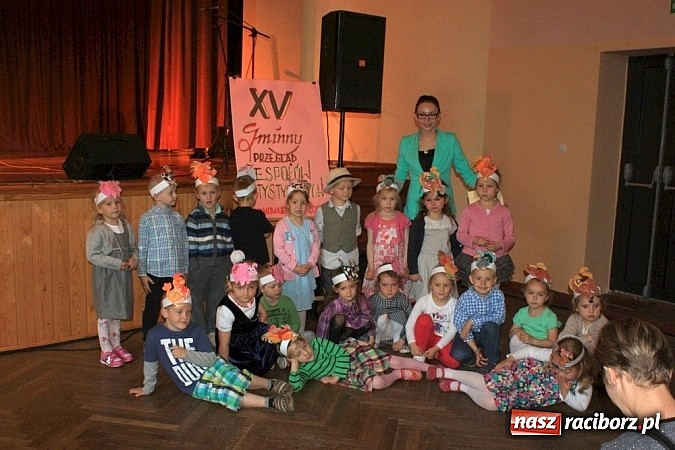 Zdjęcie w galerii na portalu naszraciborz.pl: Gminny Przegląd Zespoł&oacute;w Artystycznych w Krzanowicach wiadomości z regionu