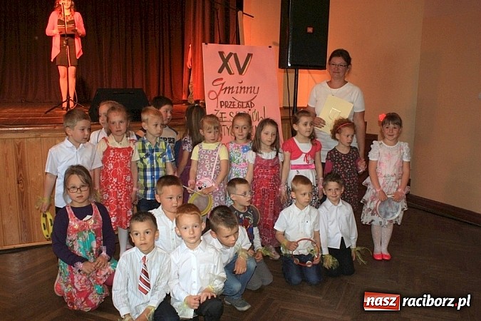 Zdjęcie w galerii na portalu naszraciborz.pl: Gminny Przegląd Zespoł&oacute;w Artystycznych w Krzanowicach wiadomości z regionu