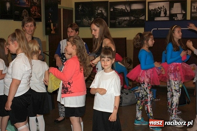 Zdjęcie w galerii na portalu naszraciborz.pl: Gminny Przegląd Zespoł&oacute;w Artystycznych w Krzanowicach wiadomości z regionu