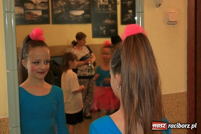 Zdjęcie w galerii na portalu naszraciborz.pl: Gminny Przegląd Zespoł&oacute;w Artystycznych w Krzanowicach wiadomości z regionu