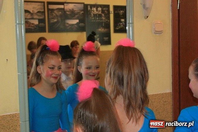 Zdjęcie w galerii na portalu naszraciborz.pl: Gminny Przegląd Zespoł&oacute;w Artystycznych w Krzanowicach wiadomości z regionu