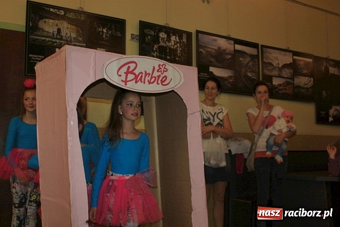 Zdjęcie w galerii na portalu naszraciborz.pl: Gminny Przegląd Zespoł&oacute;w Artystycznych w Krzanowicach wiadomości z regionu