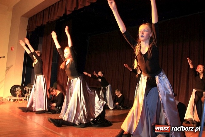 Zdjęcie w galerii na portalu naszraciborz.pl: Gminny Przegląd Zespoł&oacute;w Artystycznych w Krzanowicach wiadomości z regionu