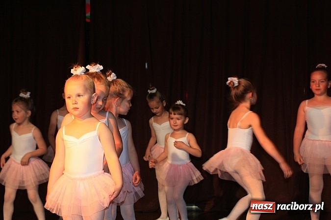 Zdjęcie w galerii na portalu naszraciborz.pl: Gminny Przegląd Zespoł&oacute;w Artystycznych w Krzanowicach wiadomości z regionu