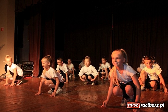 Zdjęcie w galerii na portalu naszraciborz.pl: Gminny Przegląd Zespoł&oacute;w Artystycznych w Krzanowicach wiadomości z regionu