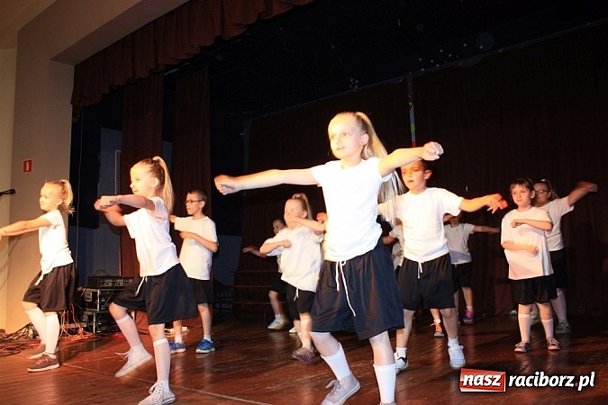 Zdjęcie w galerii na portalu naszraciborz.pl: Gminny Przegląd Zespoł&oacute;w Artystycznych w Krzanowicach wiadomości z regionu