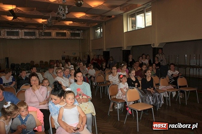 Zdjęcie w galerii na portalu naszraciborz.pl: Gminny Przegląd Zespoł&oacute;w Artystycznych w Krzanowicach wiadomości z regionu