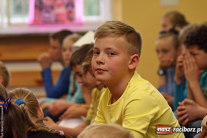 Zdjęcie w galerii na portalu naszraciborz.pl: Nie ma mniej lub bardziej ważnej kulturowości – Dzień Różnorodności Kulturowej w SP 5  wiadomości z regionu