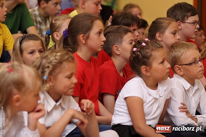 Zdjęcie w galerii na portalu naszraciborz.pl: Nie ma mniej lub bardziej ważnej kulturowości – Dzień Różnorodności Kulturowej w SP 5  wiadomości z regionu