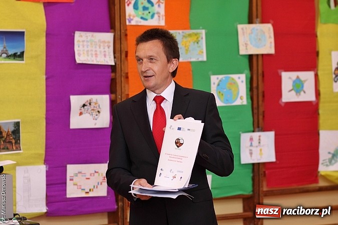 Zdjęcie w galerii na portalu naszraciborz.pl: Nie ma mniej lub bardziej ważnej kulturowości – Dzień Różnorodności Kulturowej w SP 5  wiadomości z regionu