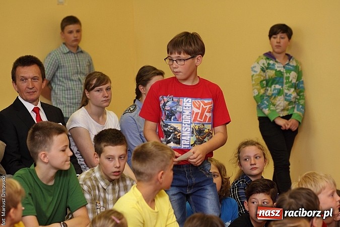 Zdjęcie w galerii na portalu naszraciborz.pl: Nie ma mniej lub bardziej ważnej kulturowości – Dzień Różnorodności Kulturowej w SP 5  wiadomości z regionu