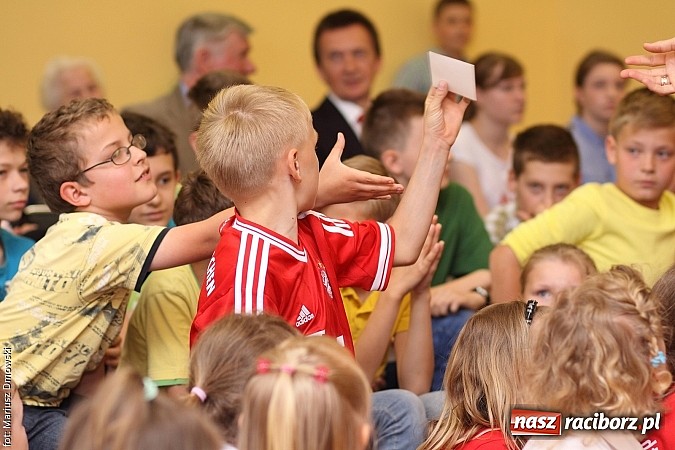 Zdjęcie w galerii na portalu naszraciborz.pl: Nie ma mniej lub bardziej ważnej kulturowości – Dzień Różnorodności Kulturowej w SP 5  wiadomości z regionu