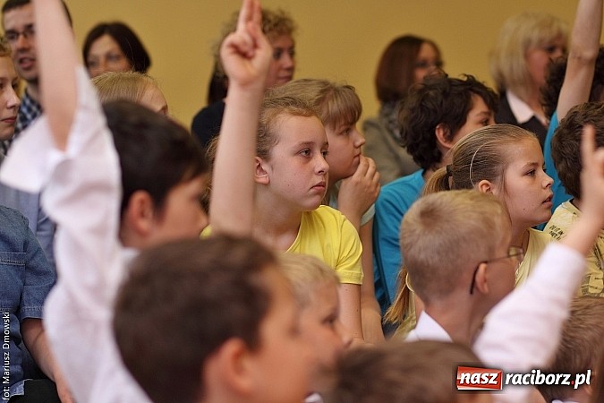 Zdjęcie w galerii na portalu naszraciborz.pl: Nie ma mniej lub bardziej ważnej kulturowości – Dzień Różnorodności Kulturowej w SP 5  wiadomości z regionu