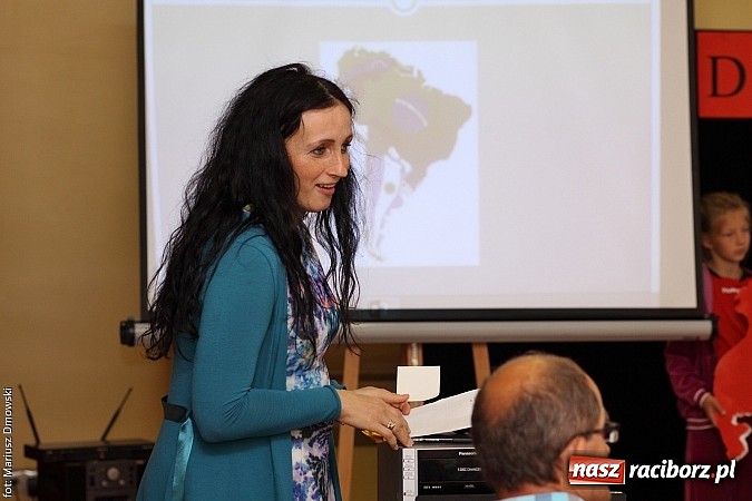 Zdjęcie w galerii na portalu naszraciborz.pl: Nie ma mniej lub bardziej ważnej kulturowości – Dzień Różnorodności Kulturowej w SP 5  wiadomości z regionu