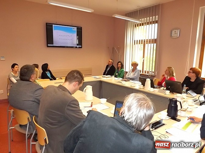 Zdjęcie w galerii na portalu naszraciborz.pl: O reorganizacji szkół i przebudowie placówek wiadomości z regionu