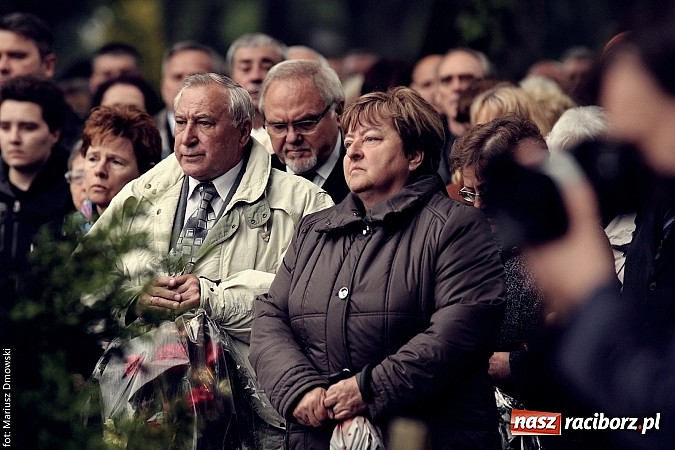 Zdjęcie w galerii na portalu naszraciborz.pl: Na cmentarzu Jeruzalem pożegnano Jana Osuchowskiego  wiadomości z regionu
