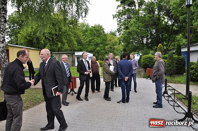 Zdjęcie w galerii na portalu naszraciborz.pl: Radni zwiedzili kemping na Oborze. Anna Ronin: Nie chcę być upierdliwa, ale po co nam to? wiadomości z regionu