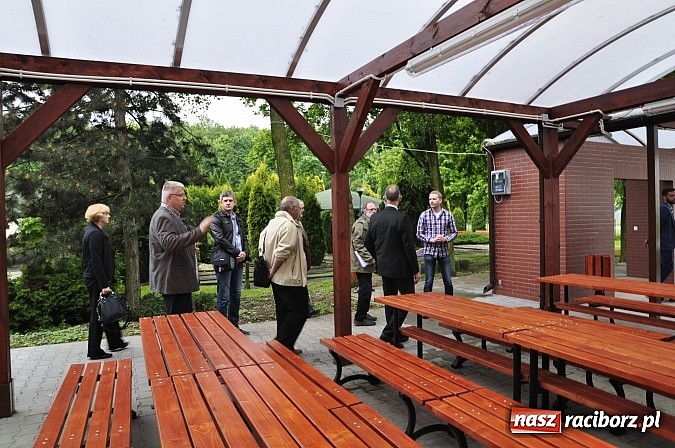 Zdjęcie w galerii na portalu naszraciborz.pl: Radni zwiedzili kemping na Oborze. Anna Ronin: Nie chcę być upierdliwa, ale po co nam to? wiadomości z regionu