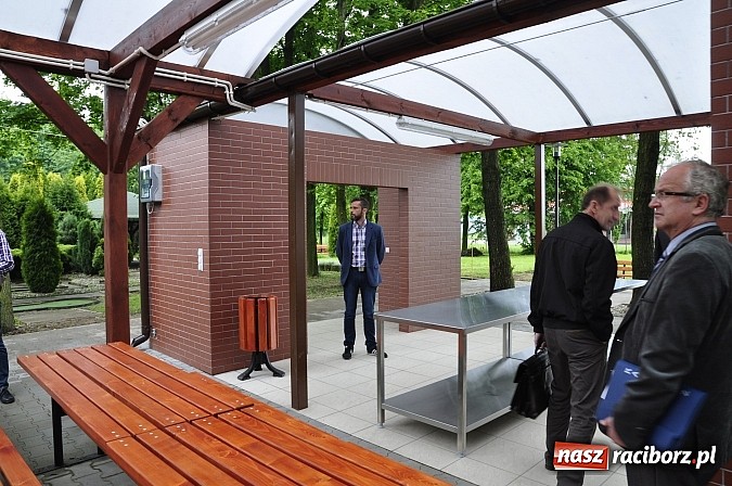 Zdjęcie w galerii na portalu naszraciborz.pl: Radni zwiedzili kemping na Oborze. Anna Ronin: Nie chcę być upierdliwa, ale po co nam to? wiadomości z regionu