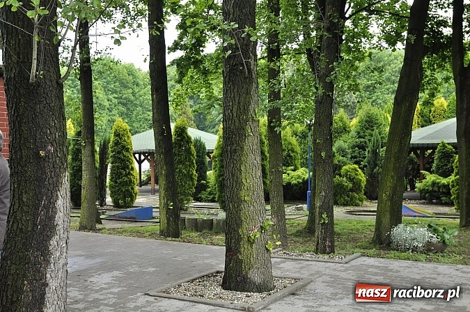 Zdjęcie w galerii na portalu naszraciborz.pl: Radni zwiedzili kemping na Oborze. Anna Ronin: Nie chcę być upierdliwa, ale po co nam to? wiadomości z regionu