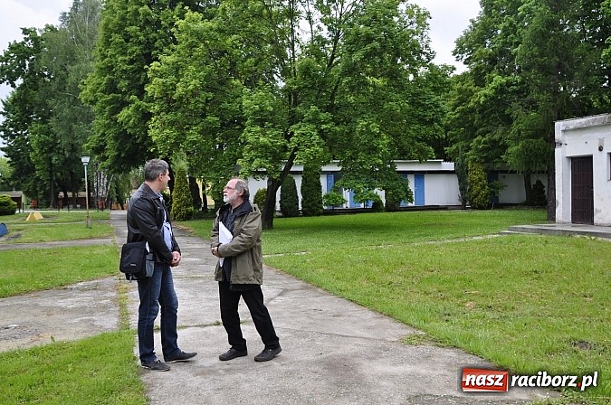 Zdjęcie w galerii na portalu naszraciborz.pl: Radni zwiedzili kemping na Oborze. Anna Ronin: Nie chcę być upierdliwa, ale po co nam to? wiadomości z regionu