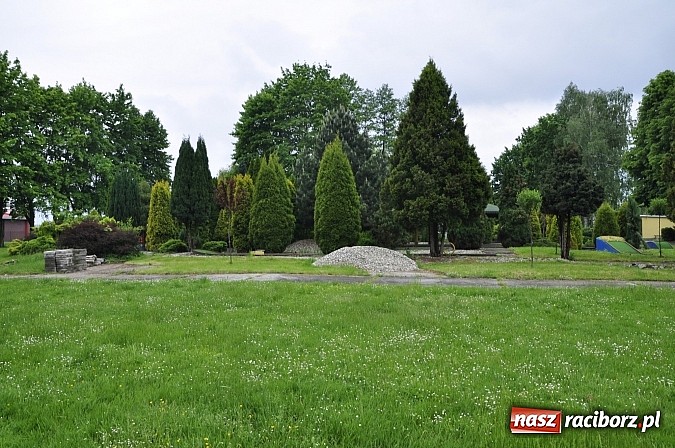 Zdjęcie w galerii na portalu naszraciborz.pl: Radni zwiedzili kemping na Oborze. Anna Ronin: Nie chcę być upierdliwa, ale po co nam to? wiadomości z regionu