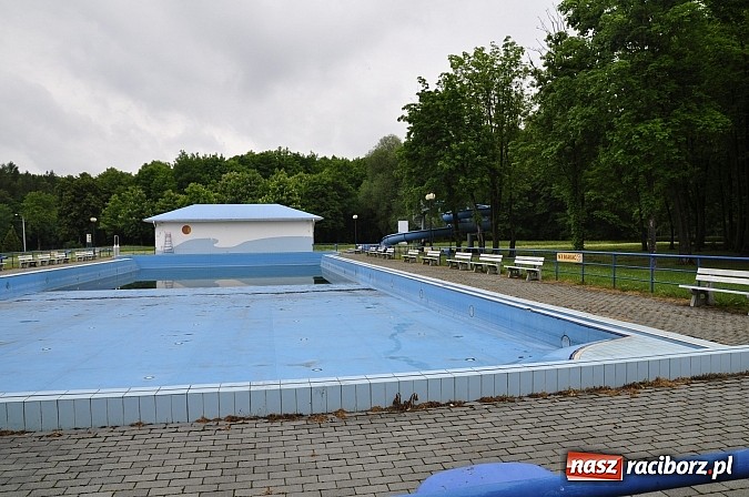 Zdjęcie w galerii na portalu naszraciborz.pl: Radni zwiedzili kemping na Oborze. Anna Ronin: Nie chcę być upierdliwa, ale po co nam to? wiadomości z regionu