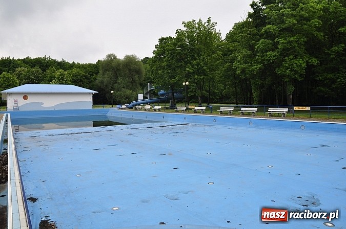 Zdjęcie w galerii na portalu naszraciborz.pl: Radni zwiedzili kemping na Oborze. Anna Ronin: Nie chcę być upierdliwa, ale po co nam to? wiadomości z regionu