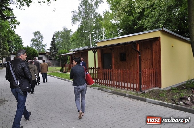 Zdjęcie w galerii na portalu naszraciborz.pl: Radni zwiedzili kemping na Oborze. Anna Ronin: Nie chcę być upierdliwa, ale po co nam to? wiadomości z regionu