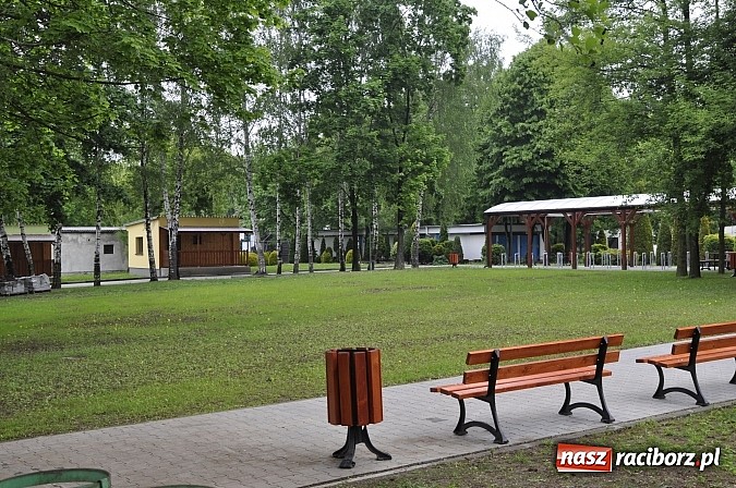 Zdjęcie w galerii na portalu naszraciborz.pl: Radni zwiedzili kemping na Oborze. Anna Ronin: Nie chcę być upierdliwa, ale po co nam to? wiadomości z regionu