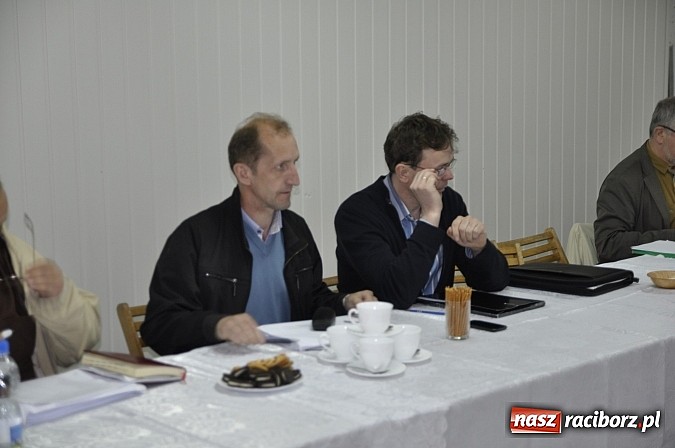 Zdjęcie w galerii na portalu naszraciborz.pl: Radni zwiedzili kemping na Oborze. Anna Ronin: Nie chcę być upierdliwa, ale po co nam to? wiadomości z regionu