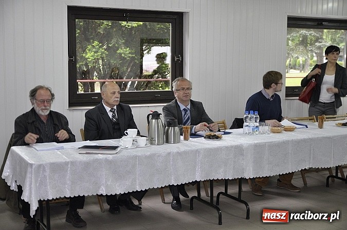 Zdjęcie w galerii na portalu naszraciborz.pl: Radni zwiedzili kemping na Oborze. Anna Ronin: Nie chcę być upierdliwa, ale po co nam to? wiadomości z regionu