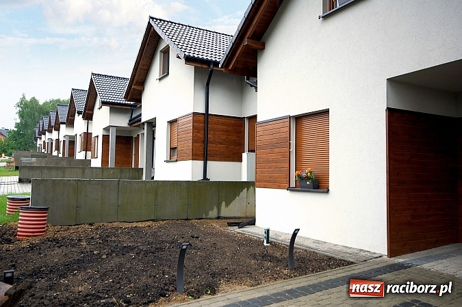 Zdjęcie w galerii na portalu naszraciborz.pl: Akacjowe Osiedle - cisza i spok&oacute;j na Twoich zasadach wiadomości z regionu