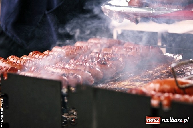 Zdjęcie w galerii na portalu naszraciborz.pl: Warsztaty, ćwiczenia chemiczne, pokazy fizyczne, gry... Czyli Festiwal Nauki i Techniki w Gimnazjum nr 5  wiadomości z regionu