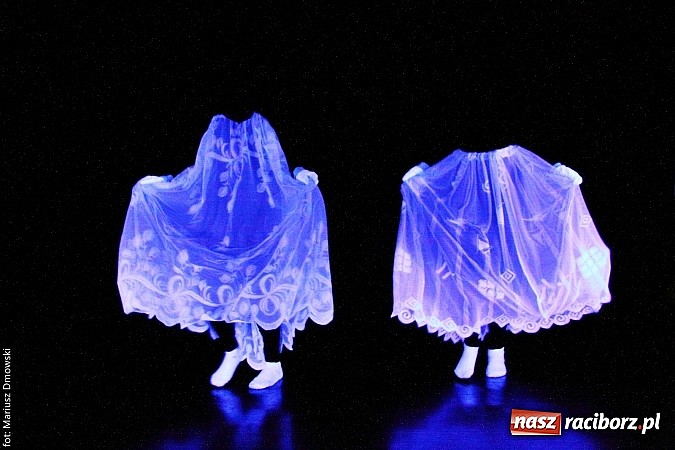 Zdjęcie w galerii na portalu naszraciborz.pl: Warsztaty, ćwiczenia chemiczne, pokazy fizyczne, gry... Czyli Festiwal Nauki i Techniki w Gimnazjum nr 5  wiadomości z regionu