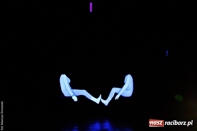 Zdjęcie w galerii na portalu naszraciborz.pl: Warsztaty, ćwiczenia chemiczne, pokazy fizyczne, gry... Czyli Festiwal Nauki i Techniki w Gimnazjum nr 5  wiadomości z regionu