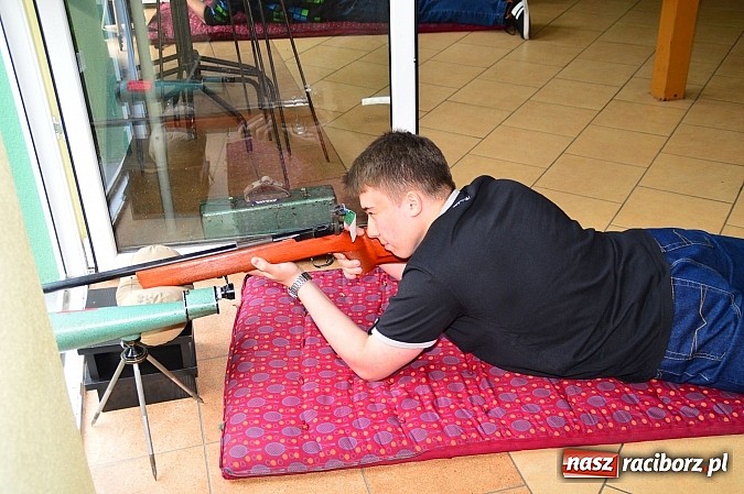 Zdjęcie w galerii na portalu naszraciborz.pl: Uczniowie z II LO strzelają najlepiej! wiadomości z regionu