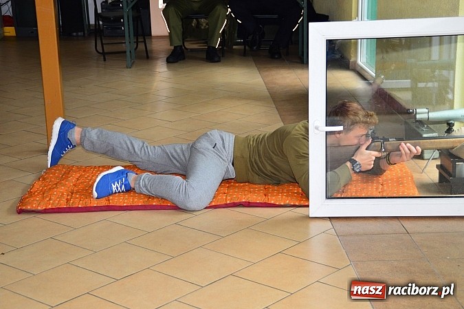 Zdjęcie w galerii na portalu naszraciborz.pl: Uczniowie z II LO strzelają najlepiej! wiadomości z regionu