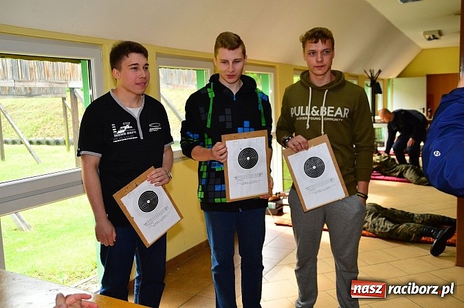 Zdjęcie w galerii na portalu naszraciborz.pl: Uczniowie z II LO strzelają najlepiej! wiadomości z regionu