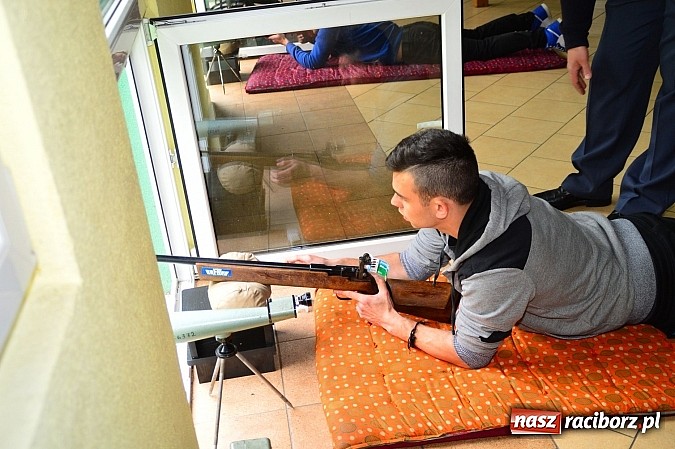 Zdjęcie w galerii na portalu naszraciborz.pl: Uczniowie z II LO strzelają najlepiej! wiadomości z regionu