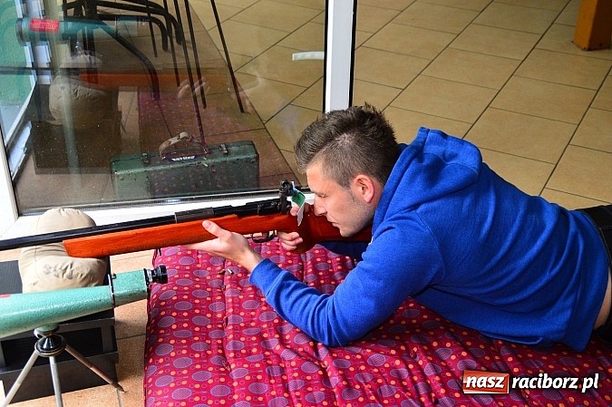 Zdjęcie w galerii na portalu naszraciborz.pl: Uczniowie z II LO strzelają najlepiej! wiadomości z regionu