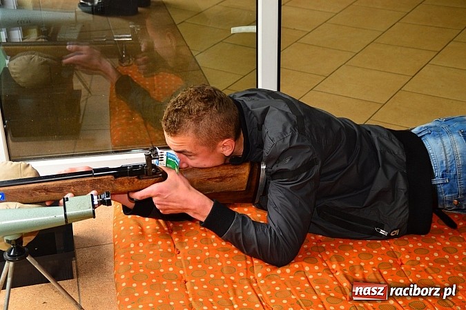 Zdjęcie w galerii na portalu naszraciborz.pl: Uczniowie z II LO strzelają najlepiej! wiadomości z regionu