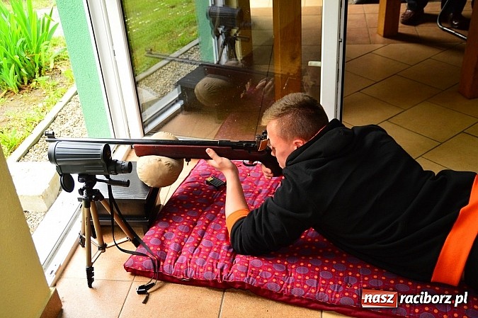 Zdjęcie w galerii na portalu naszraciborz.pl: Uczniowie z II LO strzelają najlepiej! wiadomości z regionu