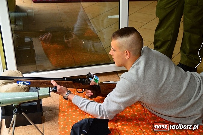Zdjęcie w galerii na portalu naszraciborz.pl: Uczniowie z II LO strzelają najlepiej! wiadomości z regionu