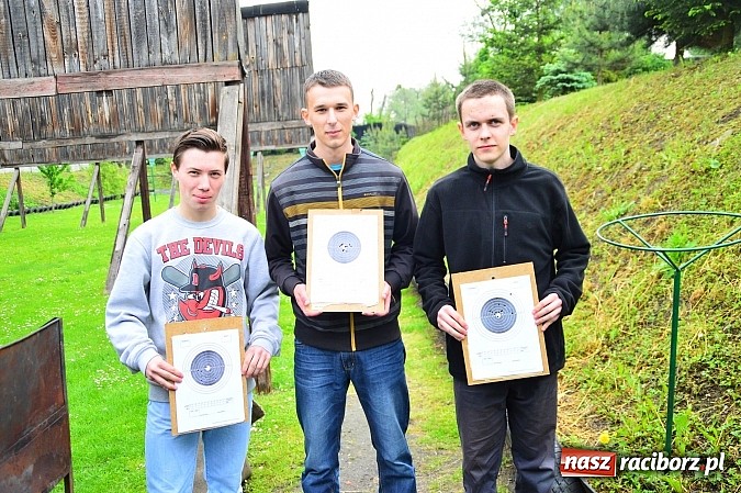 Zdjęcie w galerii na portalu naszraciborz.pl: Uczniowie z II LO strzelają najlepiej! wiadomości z regionu