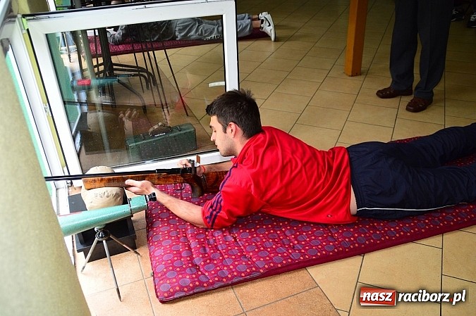 Zdjęcie w galerii na portalu naszraciborz.pl: Uczniowie z II LO strzelają najlepiej! wiadomości z regionu